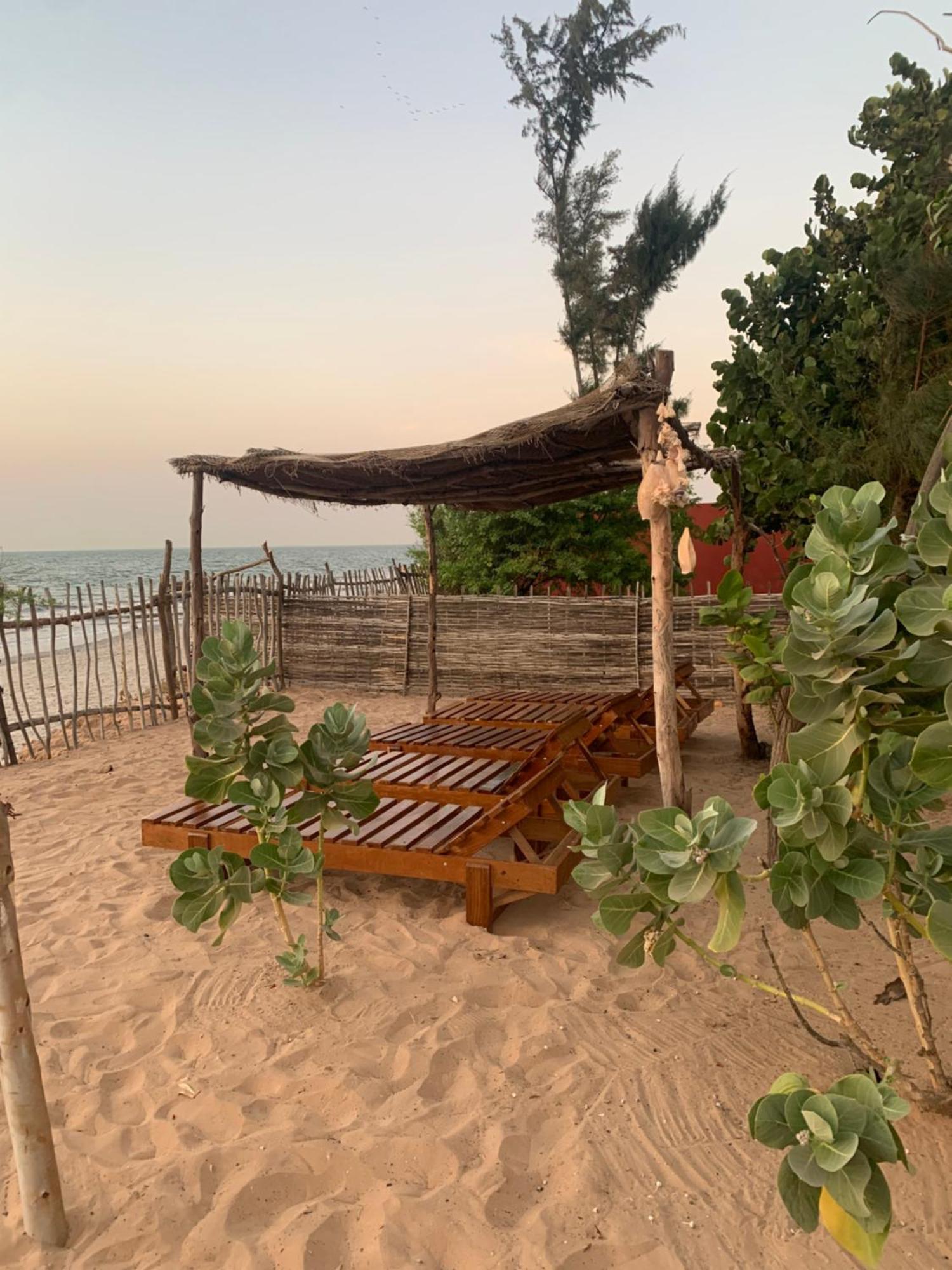 Case Beach Ngalou Sessene 外观 照片